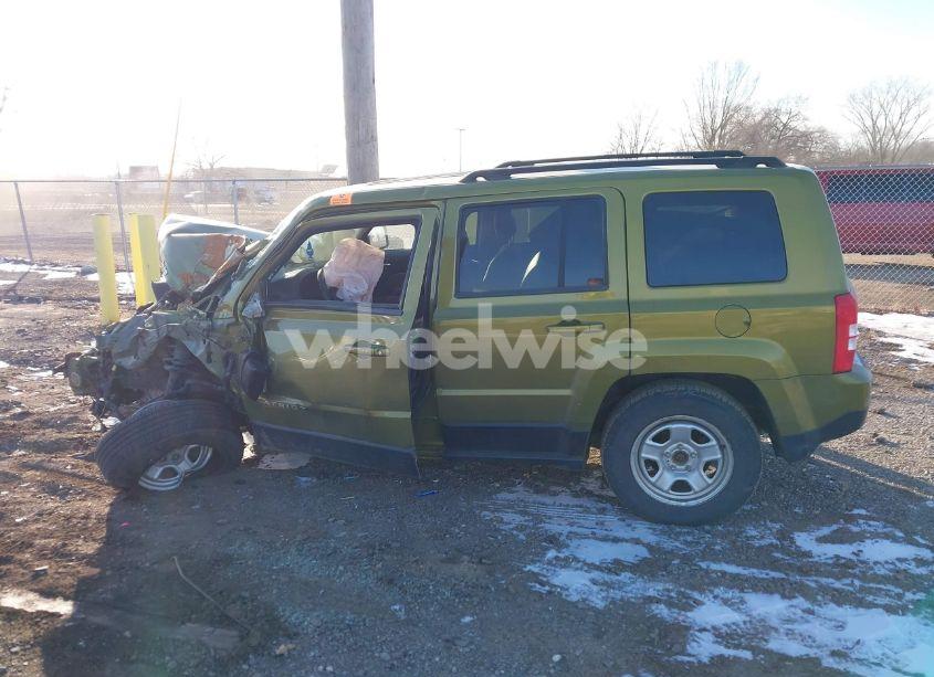 Photo 14 of 2012 Jeep Patriot SPORT (VIN 1C4NJRBB7CD638989)