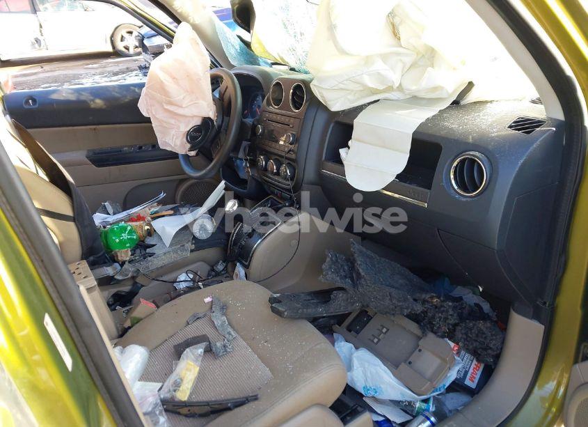 Photo 5 of 2012 Jeep Patriot SPORT (VIN 1C4NJRBB7CD638989)