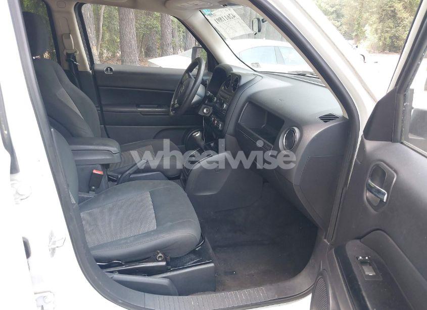 Photo 5 of 2012 Jeep Patriot SPORT (VIN 1C4NJRBB7CD671801)