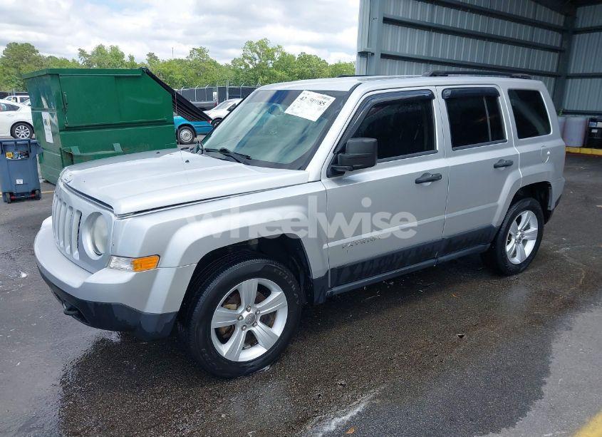 Photo 2 of 2013 Jeep Patriot SPORT (VIN 1C4NJRBB7DD145640)