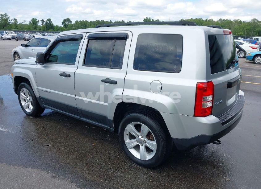 Photo 3 of 2013 Jeep Patriot SPORT (VIN 1C4NJRBB7DD145640)