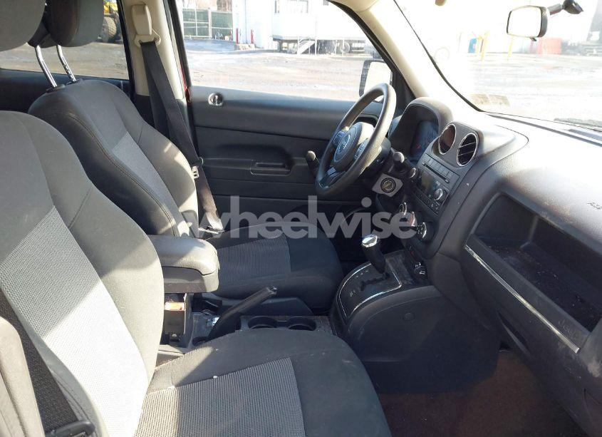 Photo 5 of 2013 Jeep Patriot SPORT (VIN 1C4NJRBB7DD261467)