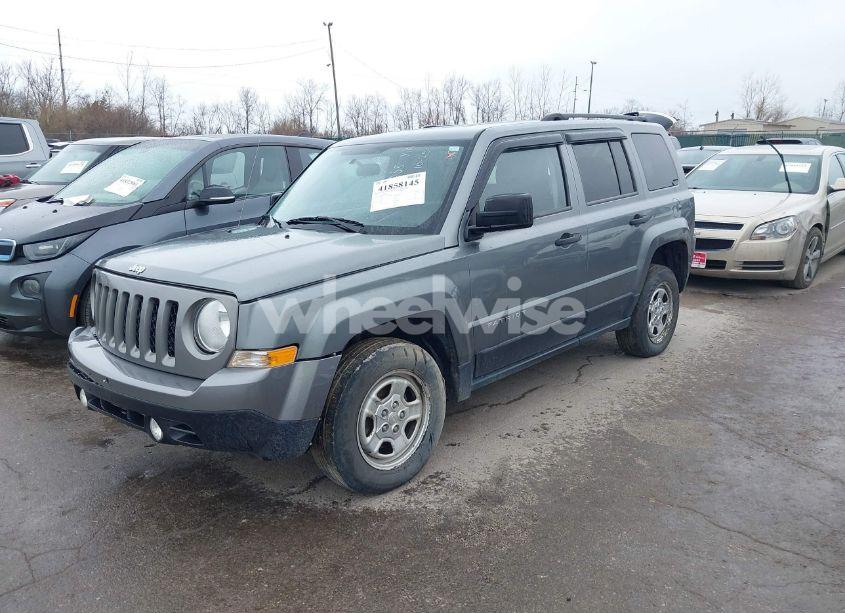 Photo 2 of 2014 Jeep Patriot SPORT (VIN 1C4NJRBB7ED601038)