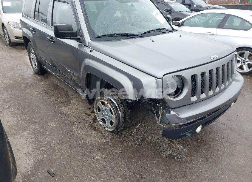 Photo 6 of 2014 Jeep Patriot SPORT (VIN 1C4NJRBB7ED601038)