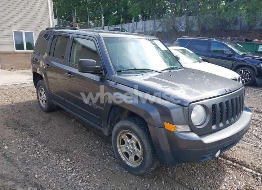 2014 Jeep Patriot SPORT (VIN 1C4NJRBB7ED717386) main photo