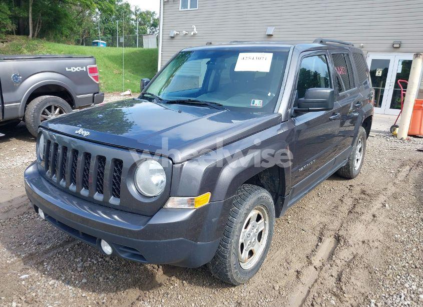 Photo 2 of 2014 Jeep Patriot SPORT (VIN 1C4NJRBB7ED717386)