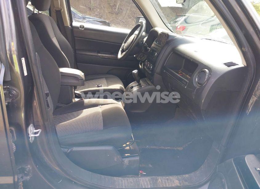 Photo 5 of 2014 Jeep Patriot SPORT (VIN 1C4NJRBB7ED717386)