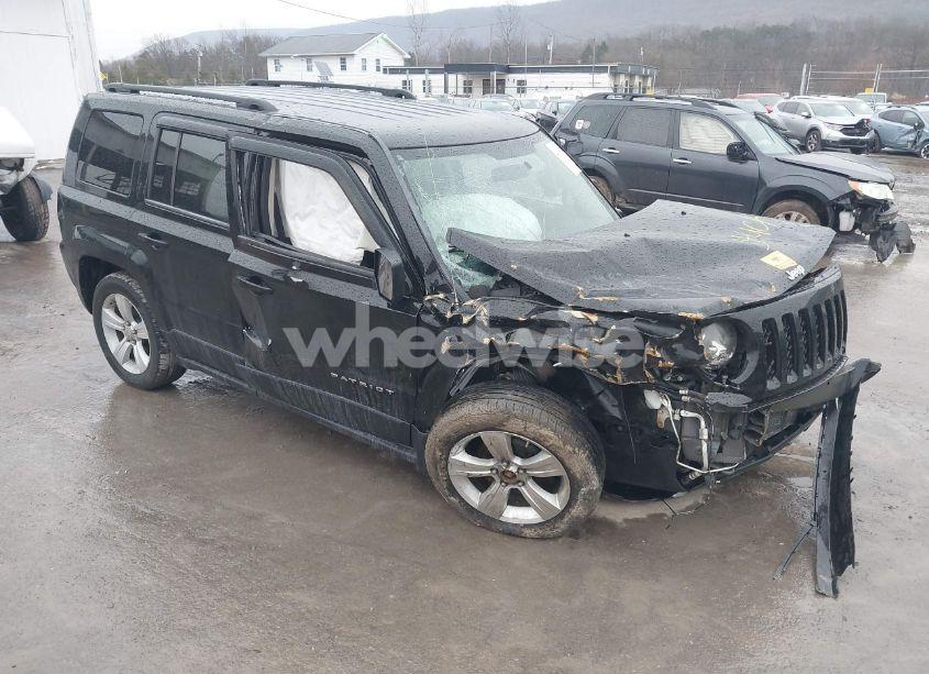 2015 Jeep Patriot SPORT (VIN 1C4NJRBB7FD135290) main photo