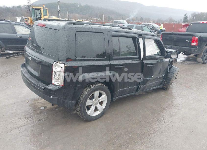 Photo 4 of 2015 Jeep Patriot SPORT (VIN 1C4NJRBB7FD135290)