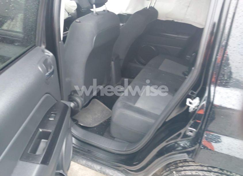 Photo 8 of 2015 Jeep Patriot SPORT (VIN 1C4NJRBB7FD135290)