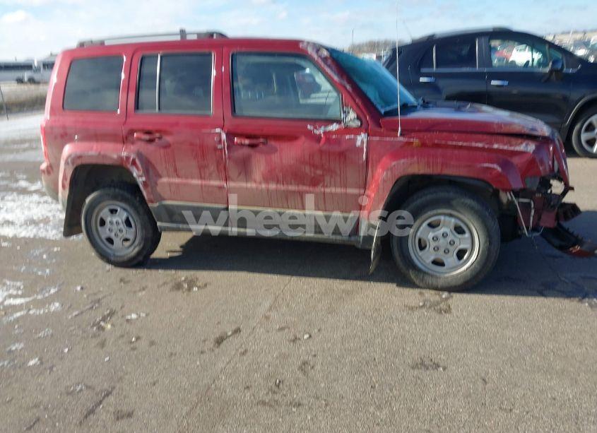 Photo 13 of 2015 Jeep Patriot SPORT (VIN 1C4NJRBB7FD311951)