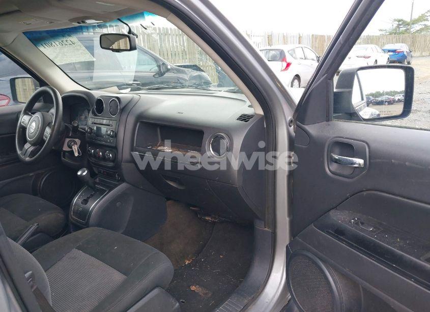 Photo 5 of 2015 Jeep Patriot SPORT (VIN 1C4NJRBB7FD426307)