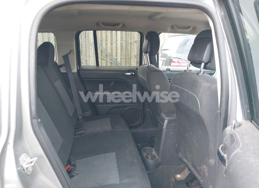 Photo 8 of 2015 Jeep Patriot SPORT (VIN 1C4NJRBB7FD426307)