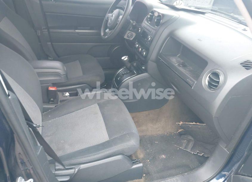 Photo 5 of 2016 Jeep Patriot SPORT (VIN 1C4NJRBB7GD782208)