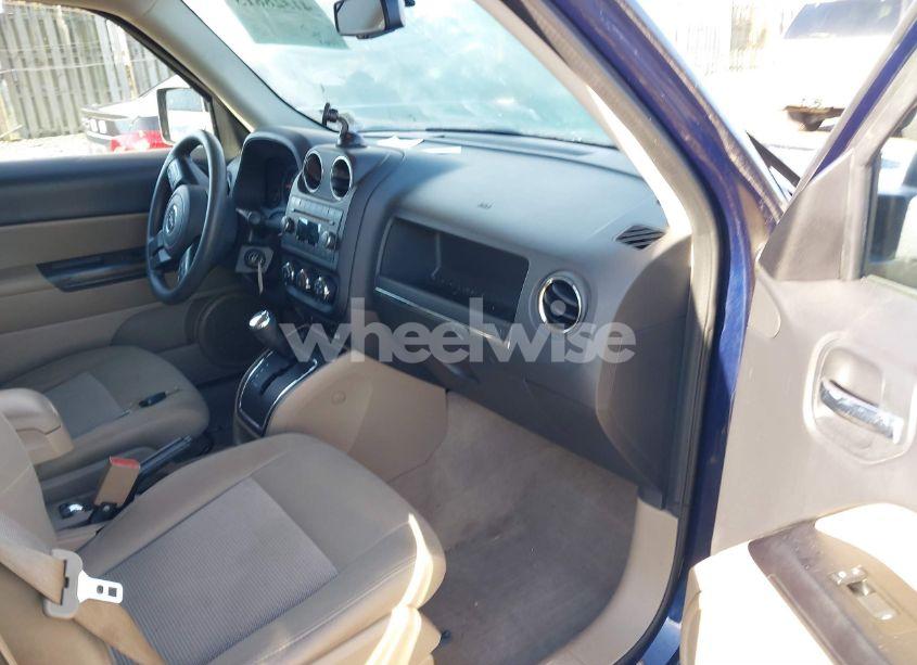 Photo 5 of 2014 Jeep Patriot SPORT (VIN 1C4NJRBB8ED530626)