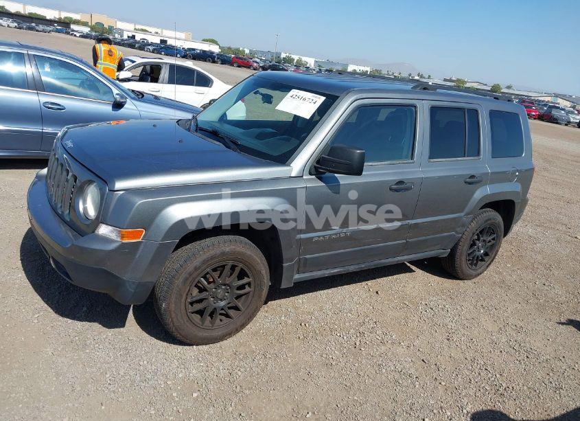 Photo 14 of 2014 Jeep Patriot SPORT (VIN 1C4NJRBB8ED558541)