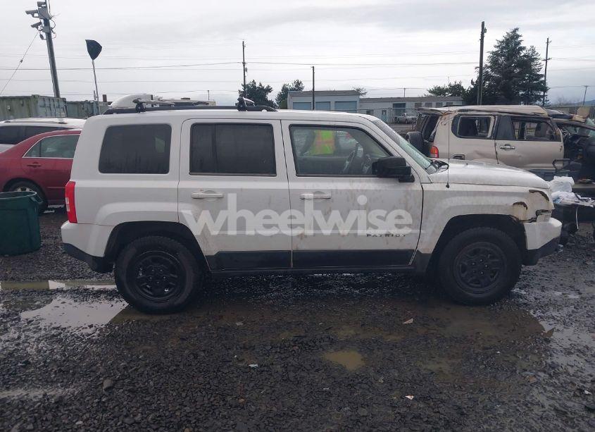Photo 14 of 2014 Jeep Patriot SPORT (VIN 1C4NJRBB8ED617488)