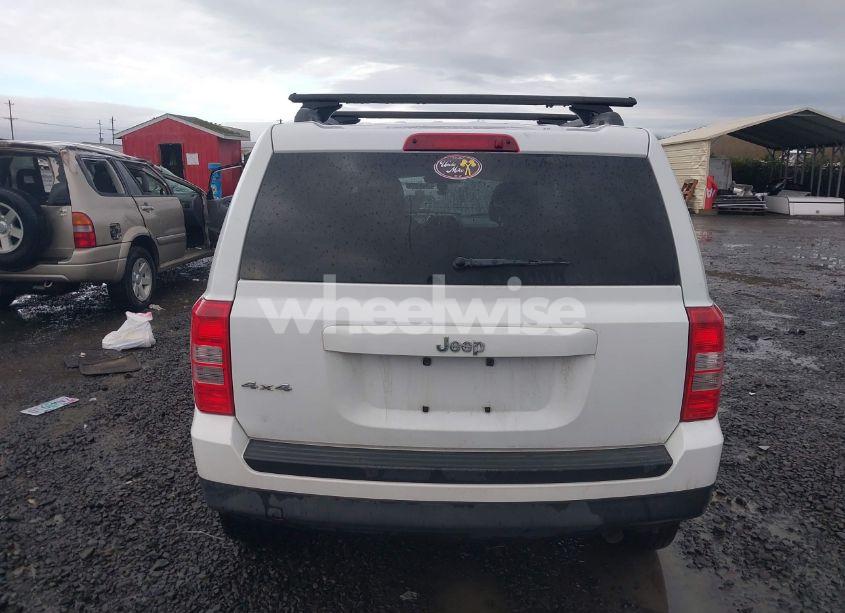 Photo 17 of 2014 Jeep Patriot SPORT (VIN 1C4NJRBB8ED617488)