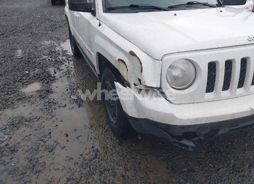 Photo 6 of 2014 Jeep Patriot SPORT (VIN 1C4NJRBB8ED617488)