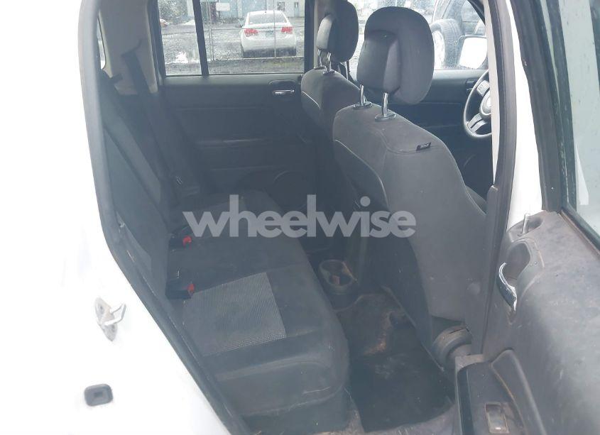 Photo 8 of 2014 Jeep Patriot SPORT (VIN 1C4NJRBB8ED617488)