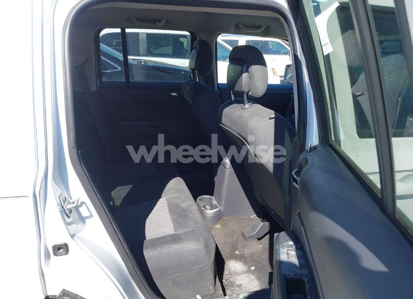 Photo 8 of 2015 Jeep Patriot SPORT (VIN 1C4NJRBB8FD206836)