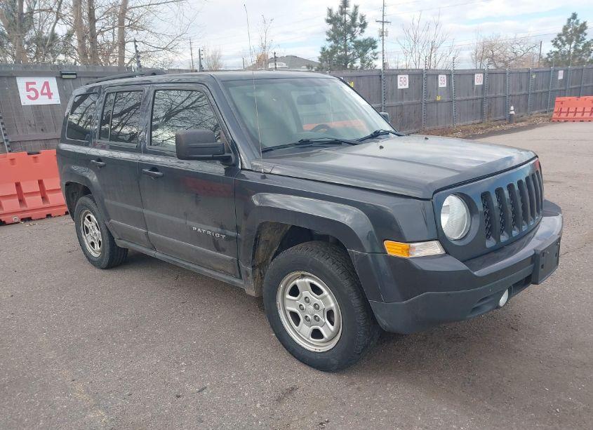 2015 Jeep Patriot SPORT (VIN 1C4NJRBB8FD307701) main photo
