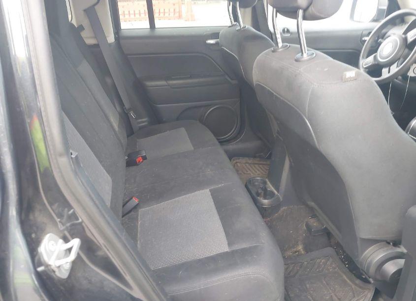 Photo 8 of 2015 Jeep Patriot SPORT (VIN 1C4NJRBB8FD307701)