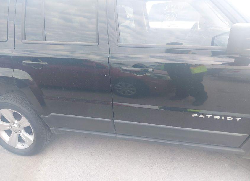 Photo 13 of 2013 Jeep Patriot SPORT (VIN 1C4NJRBB9DD108587)