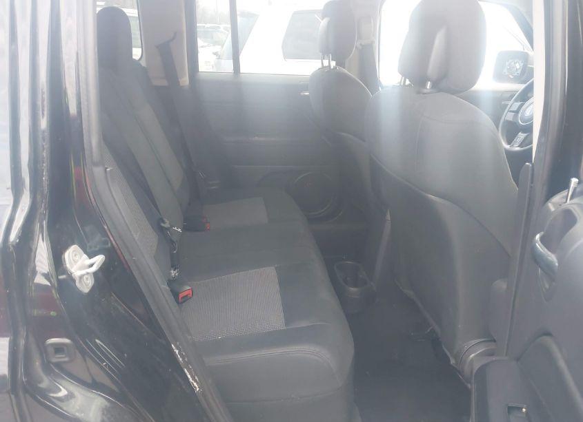 Photo 8 of 2013 Jeep Patriot SPORT (VIN 1C4NJRBB9DD108587)