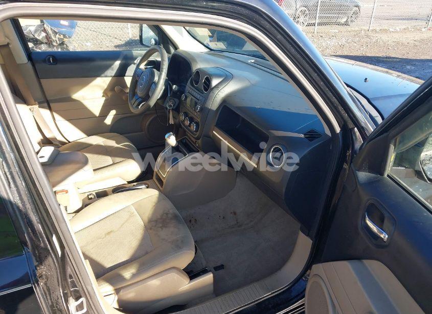 Photo 5 of 2014 Jeep Patriot SPORT (VIN 1C4NJRBB9ED590320)