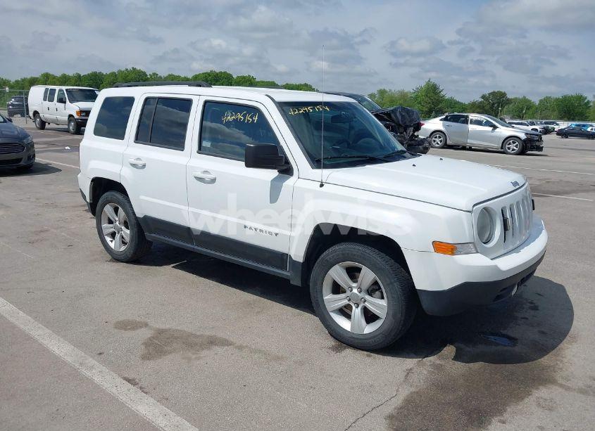 2014 Jeep Patriot SPORT (VIN 1C4NJRBB9ED709502) main photo