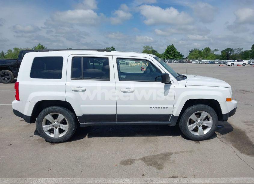 Photo 13 of 2014 Jeep Patriot SPORT (VIN 1C4NJRBB9ED709502)