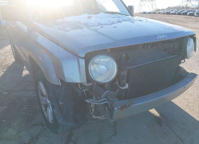 Photo 12 of 2014 Jeep Patriot SPORT (VIN 1C4NJRBB9ED739020)