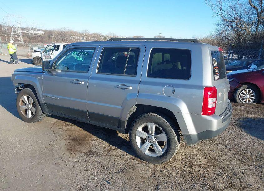 Photo 3 of 2014 Jeep Patriot SPORT (VIN 1C4NJRBB9ED739020)