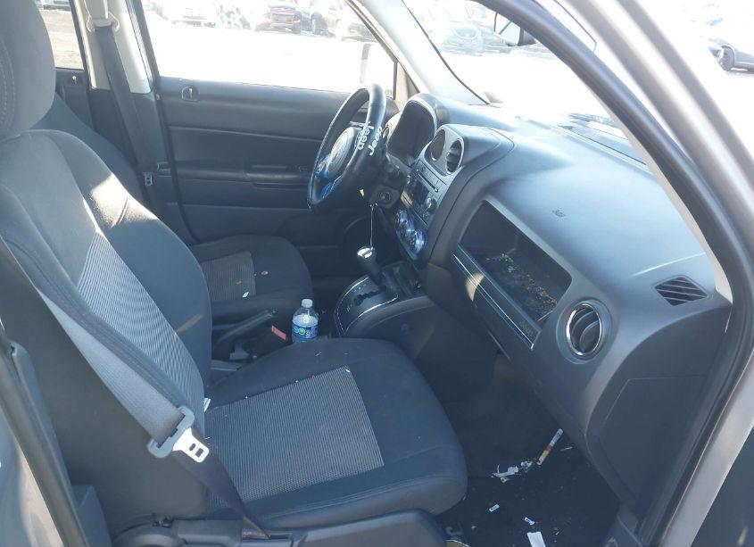 Photo 5 of 2014 Jeep Patriot SPORT (VIN 1C4NJRBB9ED739020)