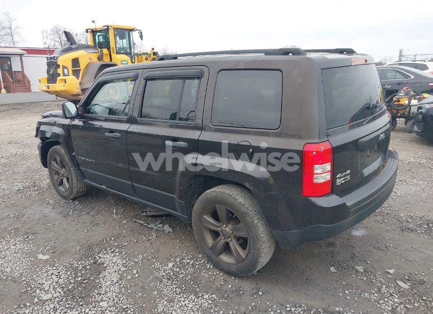 Photo 3 of 2014 Jeep Patriot SPORT (VIN 1C4NJRBB9ED817683)