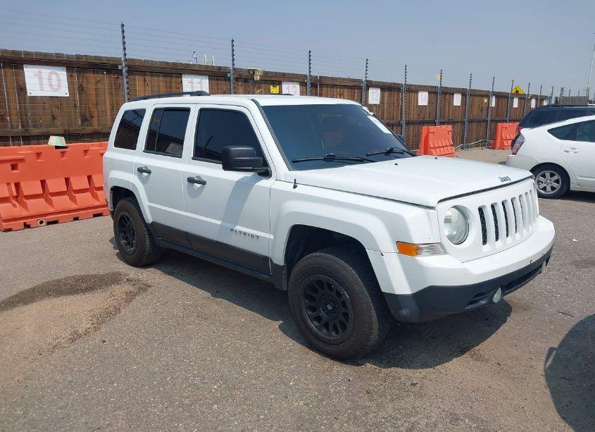 2015 Jeep Patriot SPORT (VIN 1C4NJRBB9FD121407) main photo