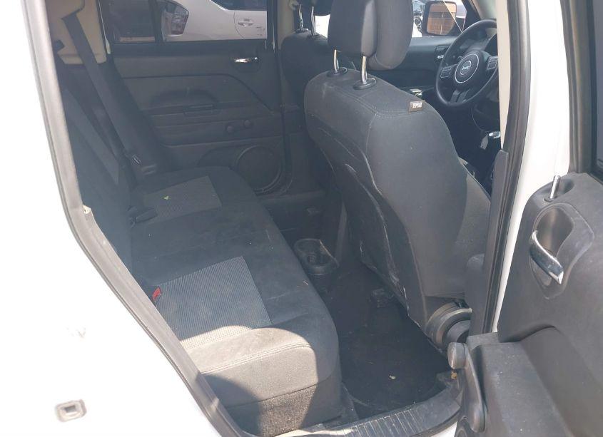 Photo 8 of 2015 Jeep Patriot SPORT (VIN 1C4NJRBB9FD121407)