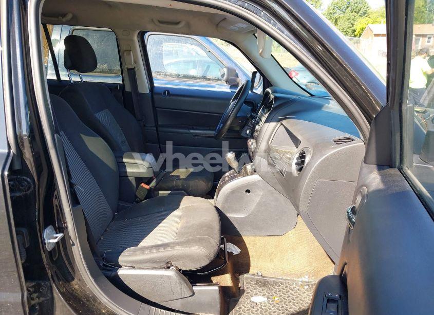 Photo 5 of 2015 Jeep Patriot SPORT (VIN 1C4NJRBB9FD269900)