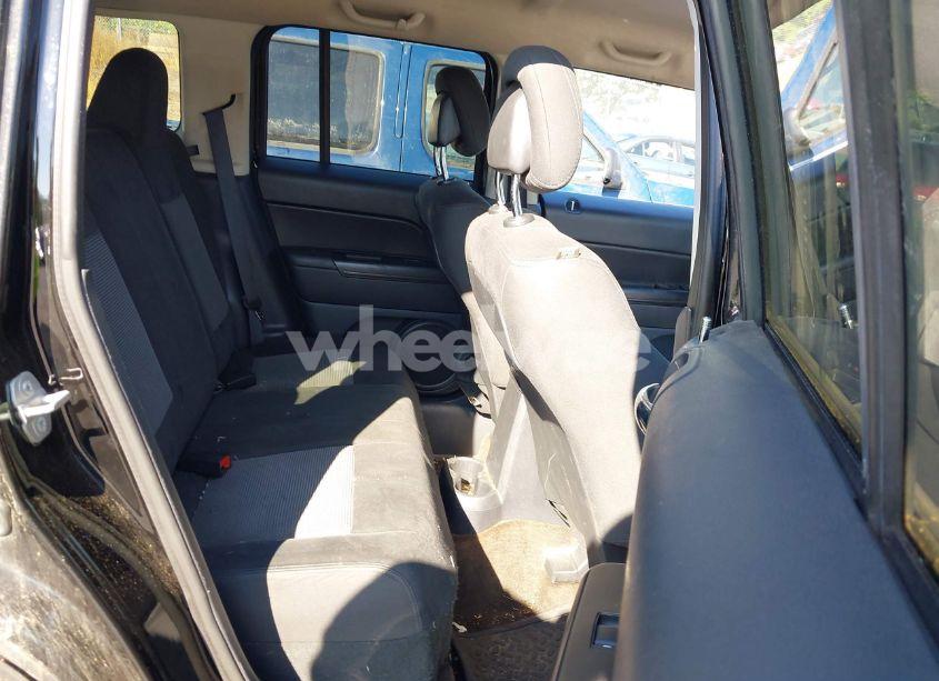 Photo 8 of 2015 Jeep Patriot SPORT (VIN 1C4NJRBB9FD269900)