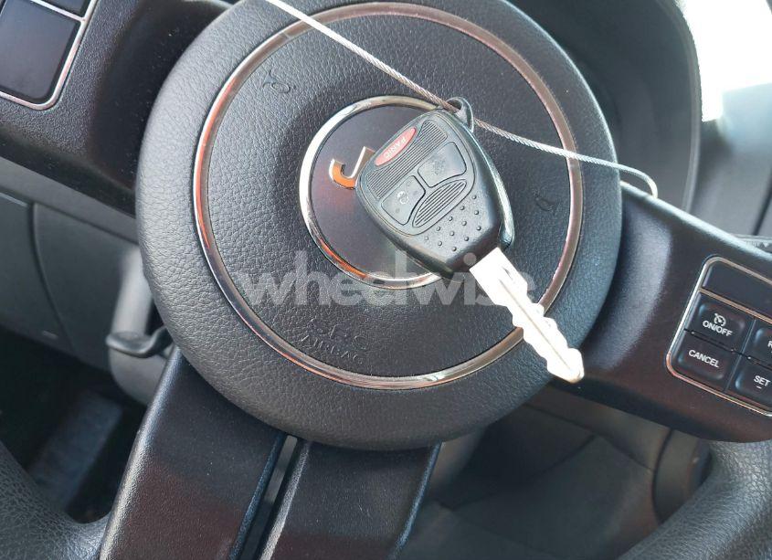 Photo 11 of 2016 Jeep Patriot SPORT (VIN 1C4NJRBB9GD508797)