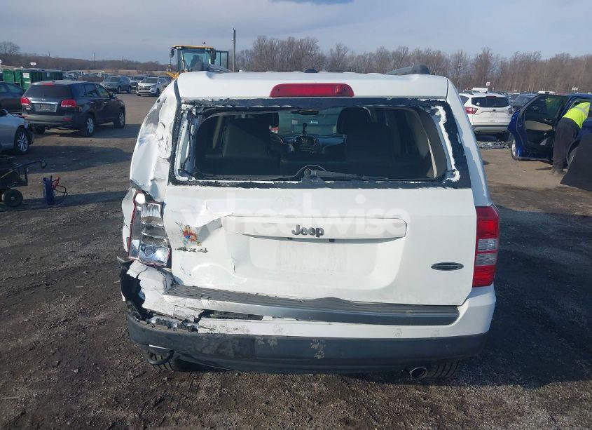 Photo 16 of 2016 Jeep Patriot SPORT SE (VIN 1C4NJRBB9GD672437)