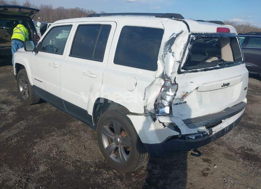 Photo 3 of 2016 Jeep Patriot SPORT SE (VIN 1C4NJRBB9GD672437)