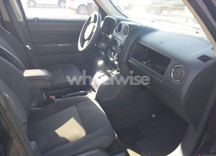 Photo 5 of 2016 Jeep Patriot SPORT (VIN 1C4NJRBB9GD741515)