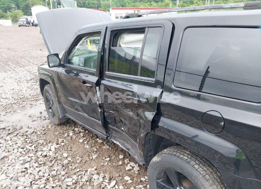 Photo 6 of 2016 Jeep Patriot SPORT SE (VIN 1C4NJRBB9GD804368)