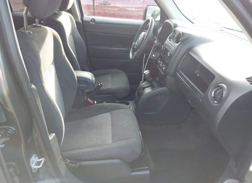 Photo 5 of 2017 Jeep Patriot SPORT 4X4 (VIN 1C4NJRBB9HD106019)