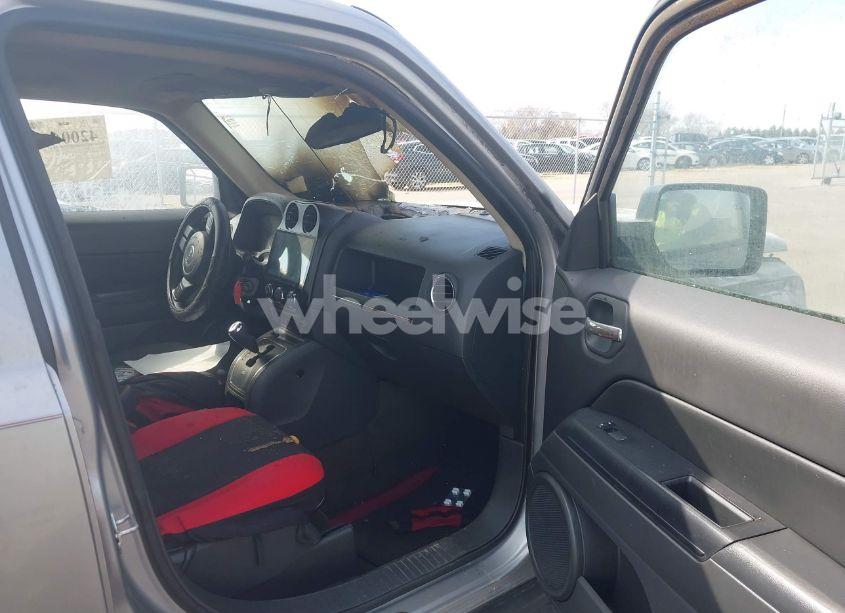 Photo 5 of 2017 Jeep Patriot SPORT 4X4 (VIN 1C4NJRBB9HD194618)