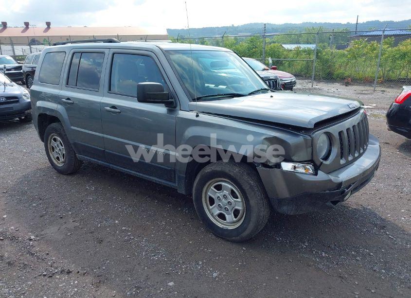 2012 Jeep Patriot SPORT (VIN 1C4NJRBBXCD608661) main photo