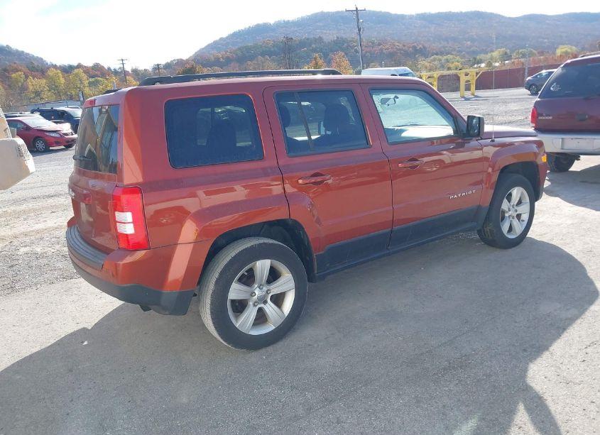 Photo 4 of 2012 Jeep Patriot SPORT (VIN 1C4NJRBBXCD672134)