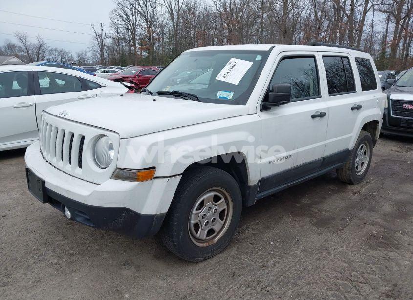 Photo 2 of 2013 Jeep Patriot SPORT (VIN 1C4NJRBBXDD145700)